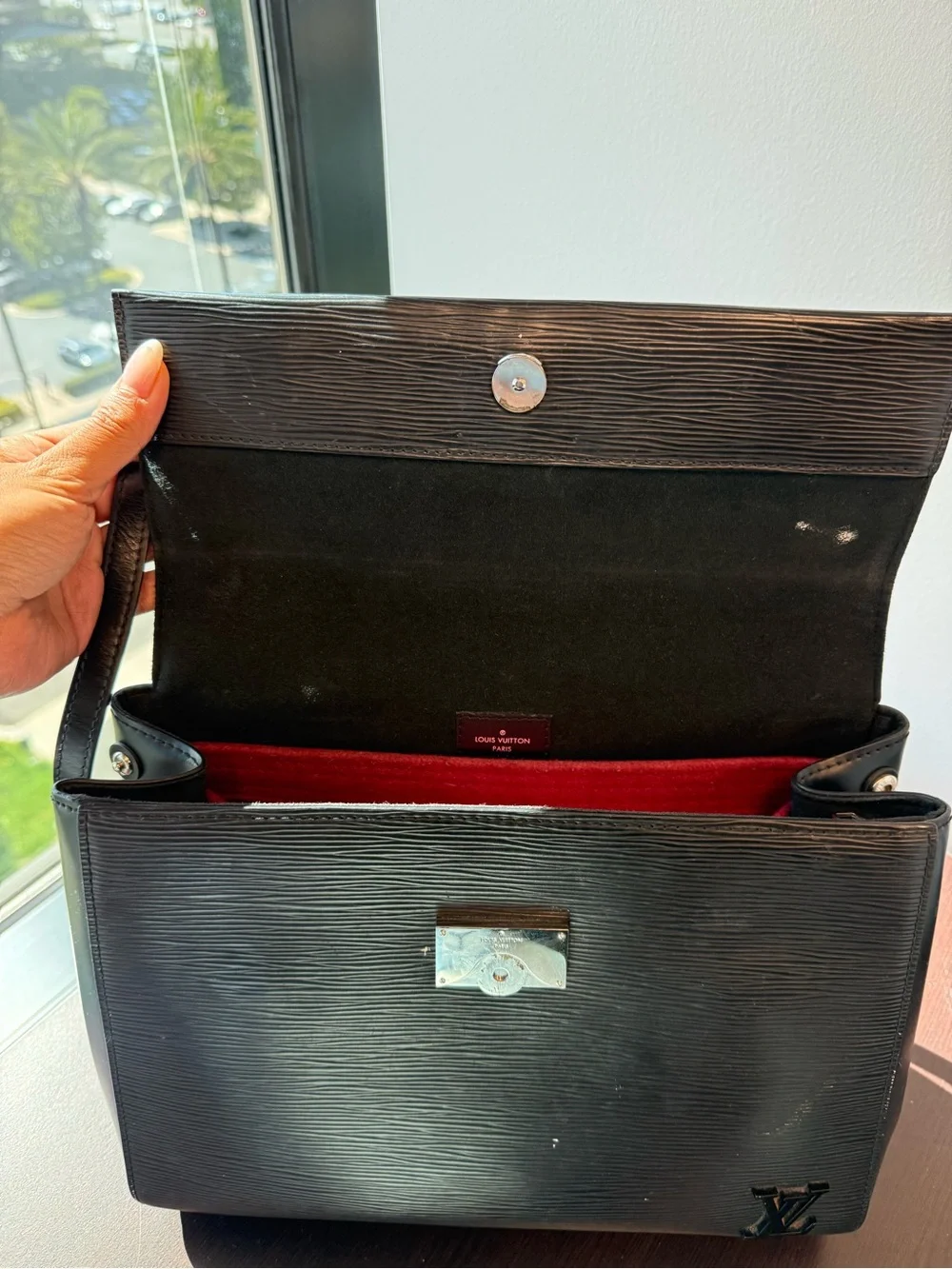 Louis Vuitton Epi Cluny MM Black